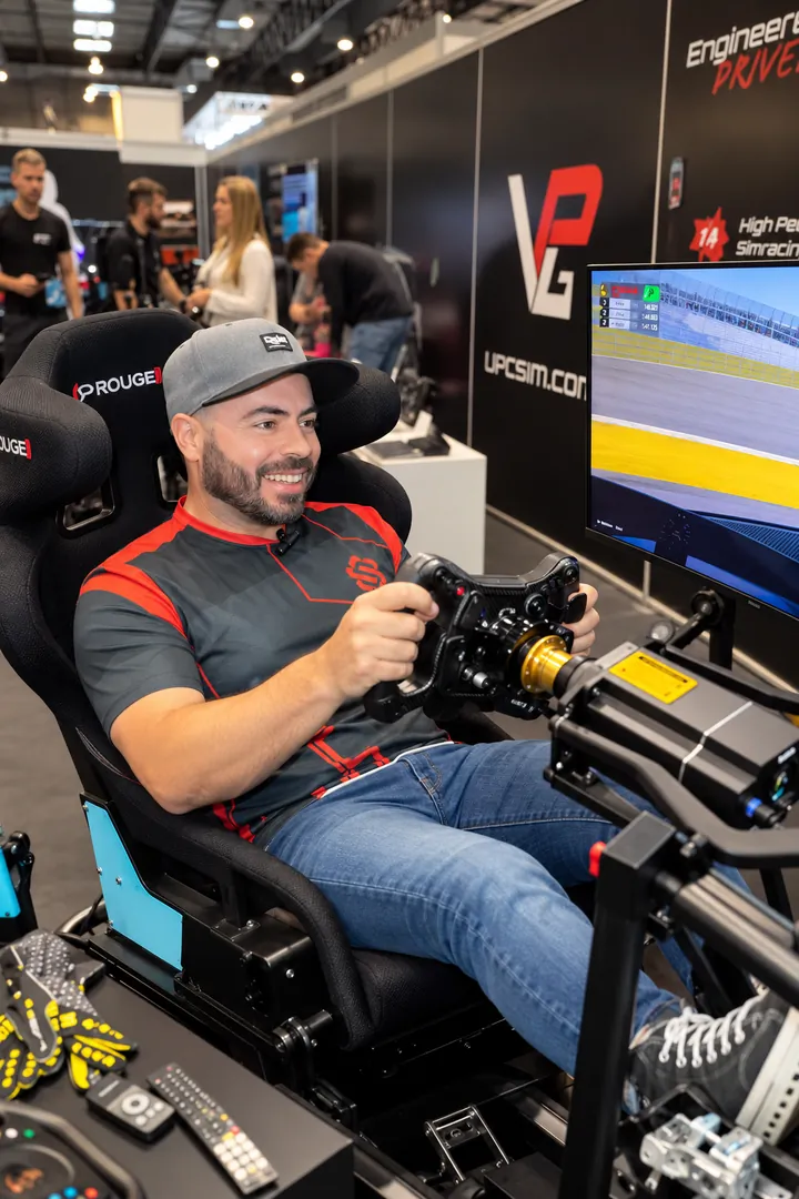 Simuladores de gama alta · ADAC SimRacing Expo 2024